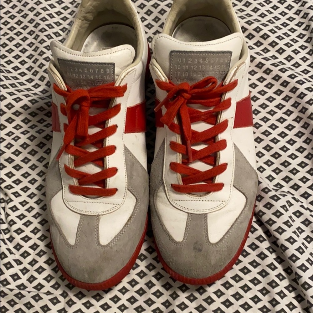 Sneakers - Picture 1 of 5
